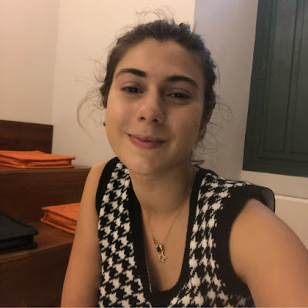 Meet your Posher, Emilly